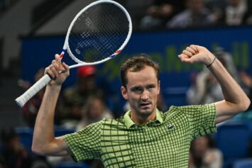 Даниил Медведев стал победителем турнира в Дубае после снятия соперника в финале