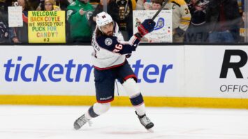 Российский форвард Кирилл Марченко стал первой звездой дня в НХЛ