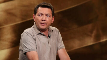 Черданцев предложил заменить судей топ‑моделями: «Будут бегать красивые девушки, и им по громкой связи скажут — свисти!»