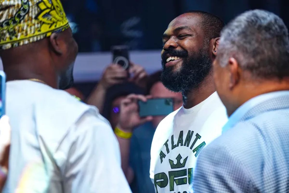 Нганну и Джонс