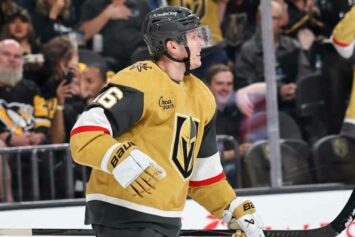 Дубль Дорофеева и ассист Барбашева помогли «Вегасу» разгромить «Питтсбург» в НХЛ