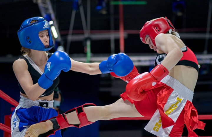 Петухова в ринге