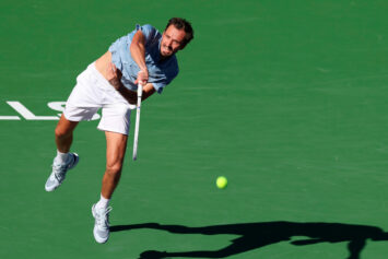 Голодный осьминог. Обновленный Медведев чуть не обыграл подряд и Алькараса, и Синнера!