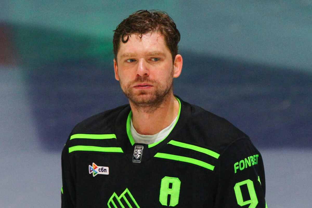 Агент Шуми Бабаев рассказал о травме Евгения Кузнецова и объяснил, почему форвард не доиграл матч