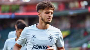 Раков впервые с ноября попал в заявку «Крыльев Советов» после тяжелой травмы