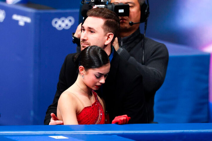 Фигуристка Петросян