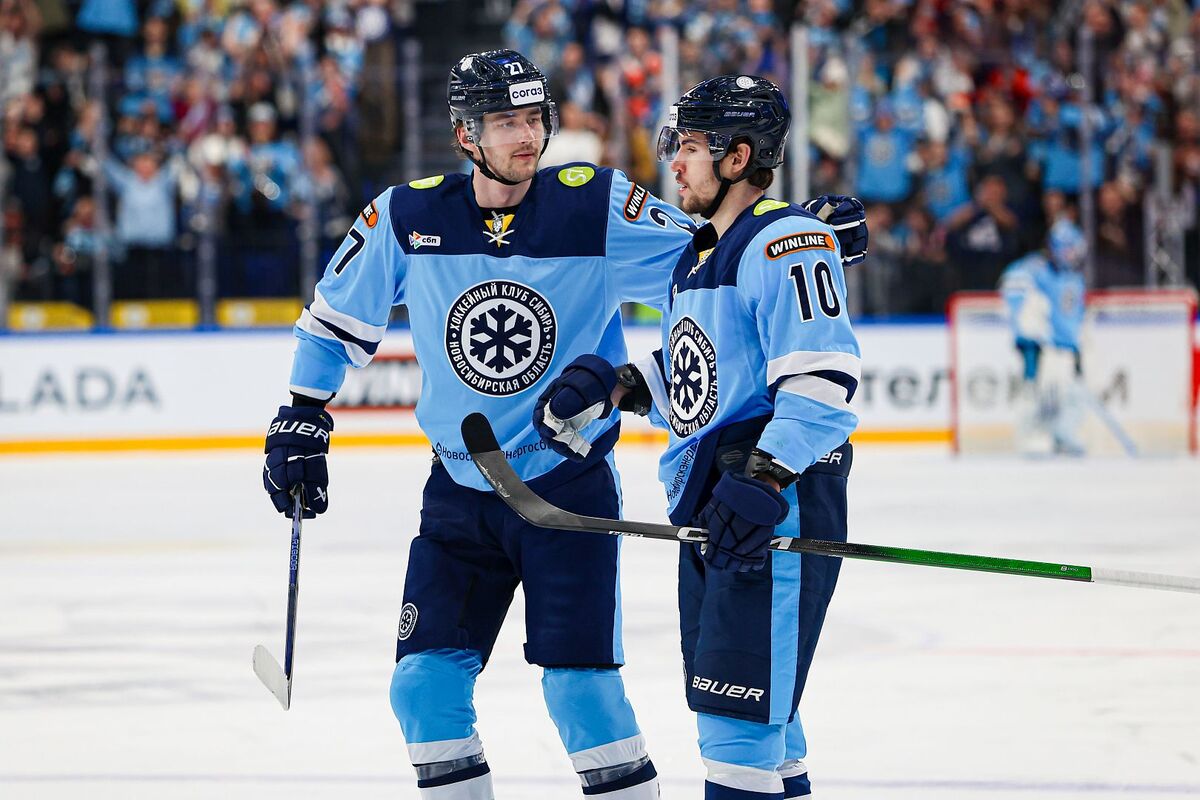 «Сибирь» по буллитам обыграла «Барыс» в заключительном матче регулярного чемпионата КХЛ