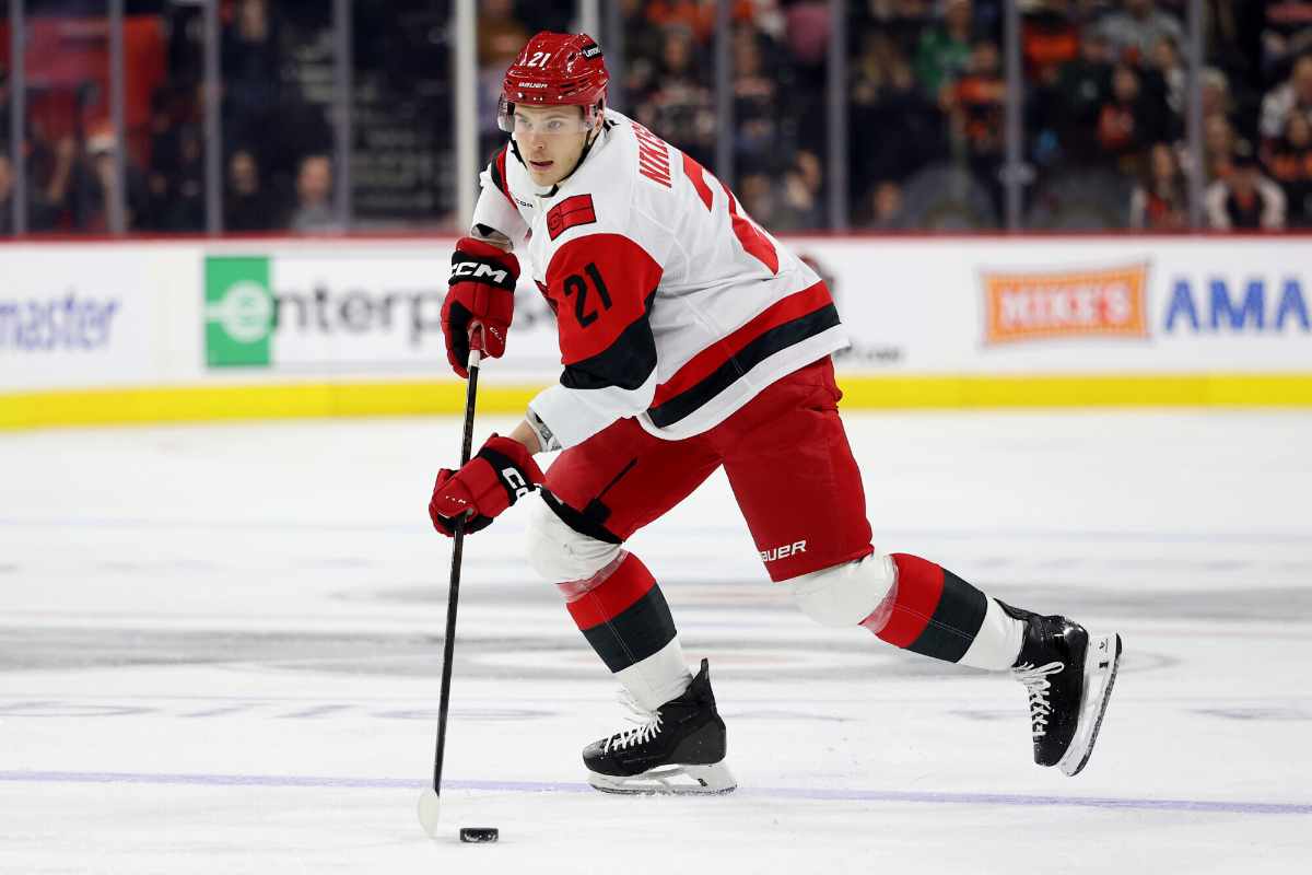 Александр Никишин побил собственный рекорд «Каролины» по голам среди защитников-новичков