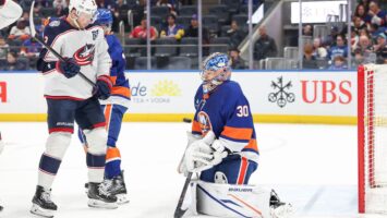 Сорокин отразил 26 бросков и помог «Айлендерс» минимально обыграть «Коламбус»