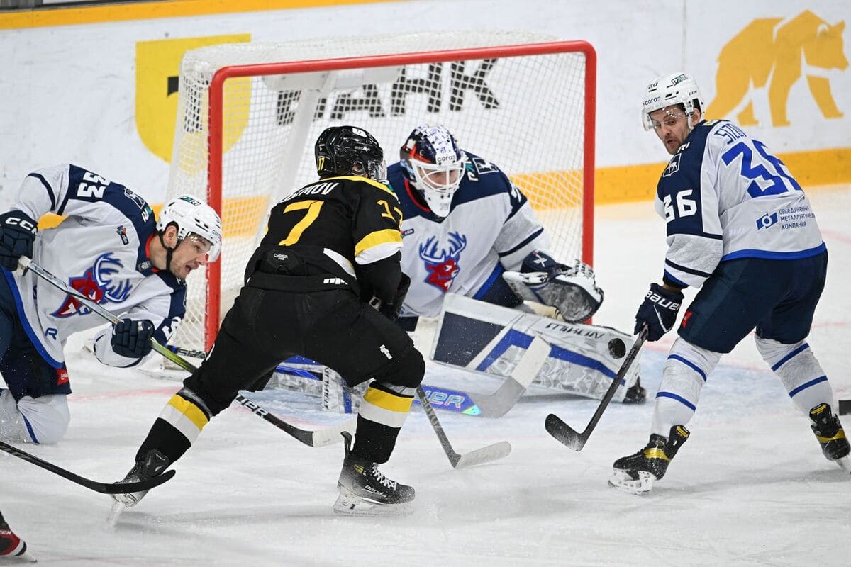 Букмекеры назвали фаворита в первом матче 1/8 финала Кубка Гагарина между «Северсталью» и «Торпедо»