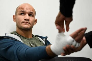 Ветеран UFC предрек Алексу Перейре историческое достижение