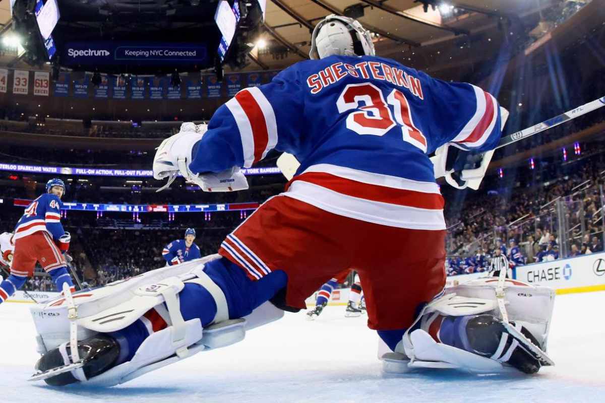 «Рейнджерс» лишился шансов на выход в плей-офф НХЛ и стал вторым выбывшим клубом