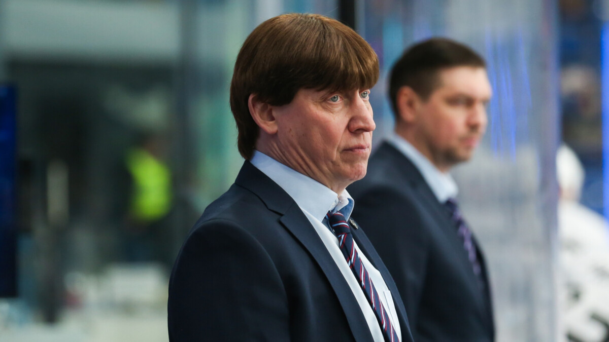 Наставник «Нефтехимика» Гришин: «В матче с «Авангардом» нас подвели глупые удаления»