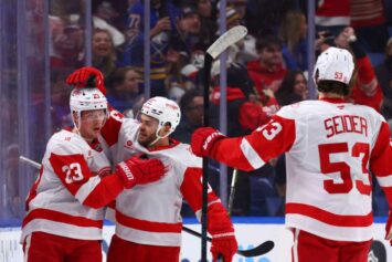 Рэймонд повторил достижение Дацюка и Зеттерберга в «Детройте»