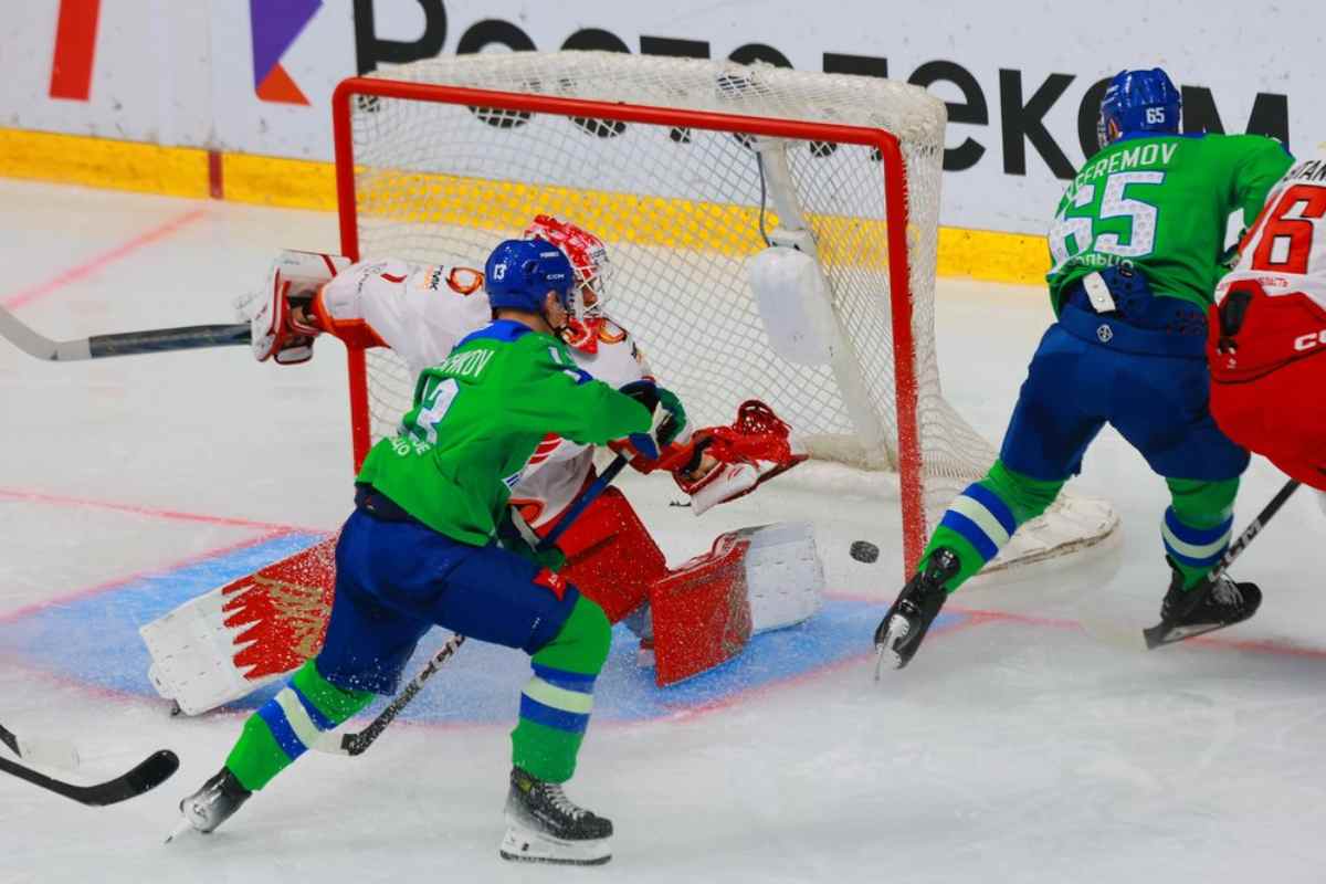 «Салават Юлаев» обыграл «Автомобилист» и повел 3-1 в серии Кубка Гагарина