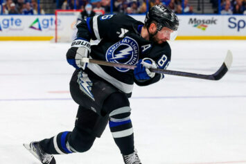 Кучеров не догнал Макдэвида и идет за Кубком Стэнли. Овечкин остается, чтобы все-таки догнать Гретцки?