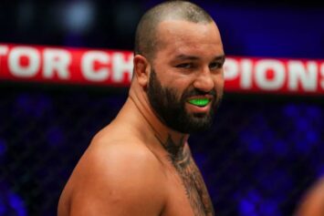Боец UFC ищет новых секундантов: «Девушки с табличками, может, вы побудете в моем углу?»