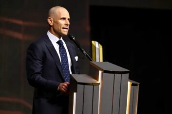 Крейг Борсари