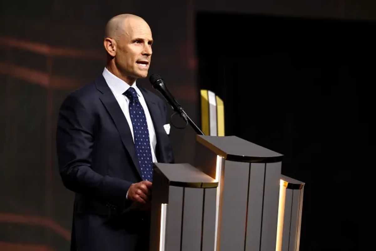 Крейг Борсари