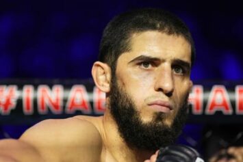 Шауб поставил под сомнение резюме Махачева перед UFC 330