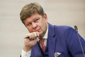 Дмитрий Губерниев
