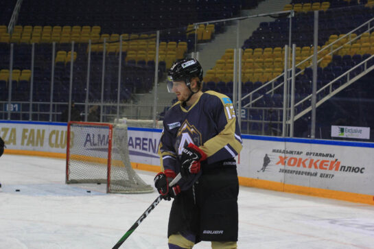 Интервью с экс-нападающим новокузнецкого «Металлурга» и «Автомобилиста» Алексеем Ефимовым