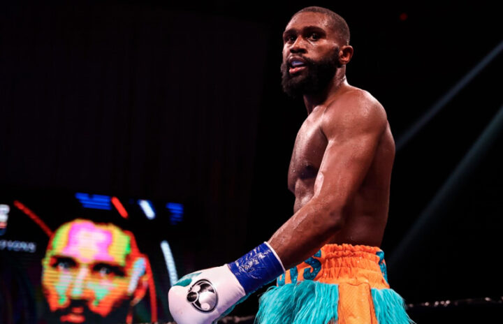 Джарон Эннис